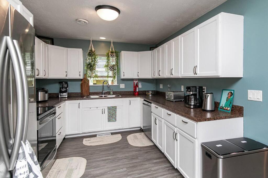 דה מוין Family Friendly Home Close To Airport And Downtown מראה חיצוני תמונה
