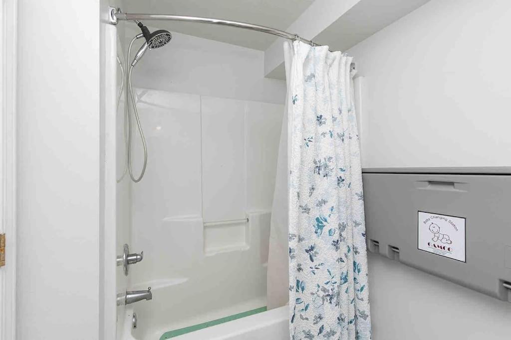 דה מוין Family Friendly Home Close To Airport And Downtown מראה חיצוני תמונה